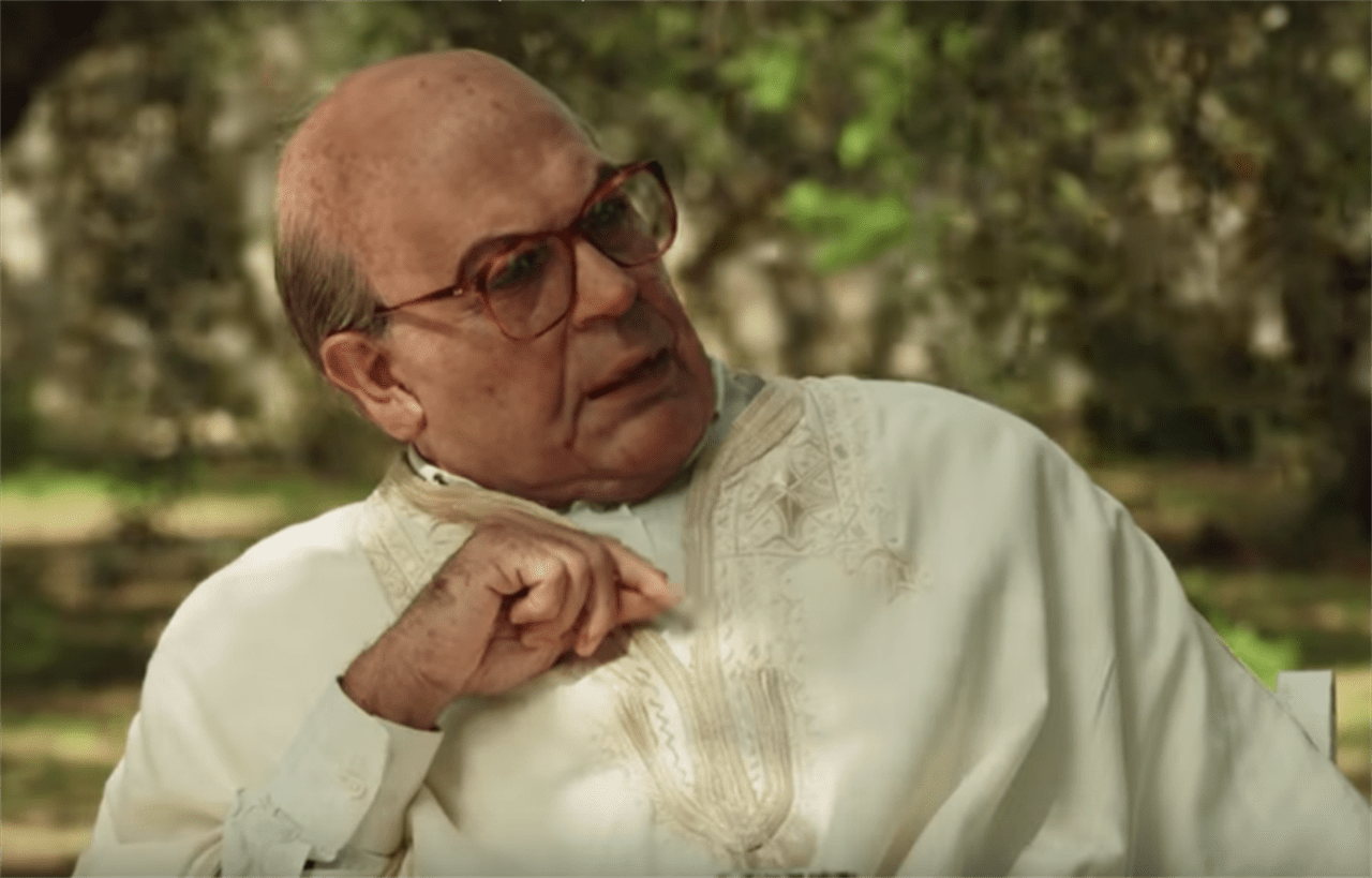 f90cb8a6-b440-4151-a12f-e61b63b34a0d_large